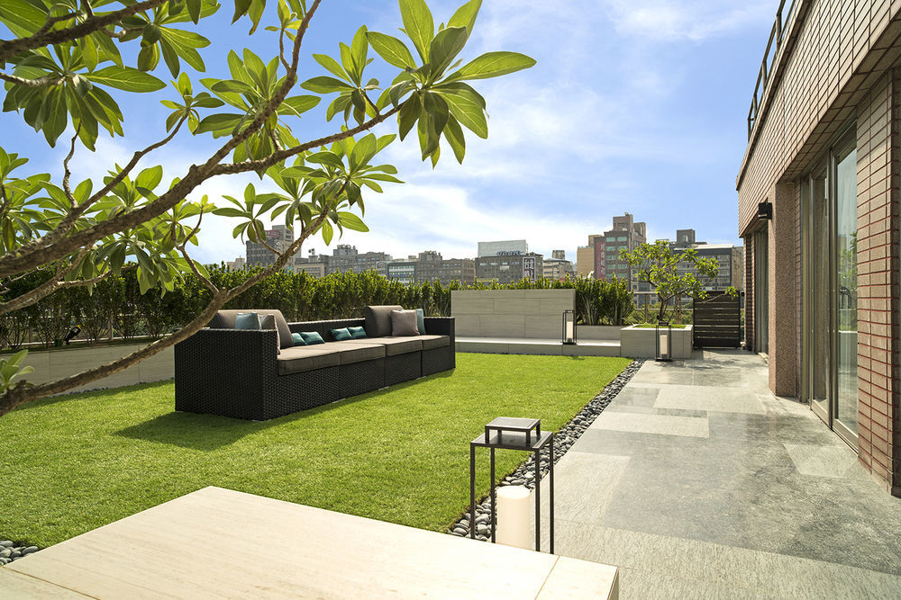 Regent Taipei Hotel Exterior photo Rooftop garden
