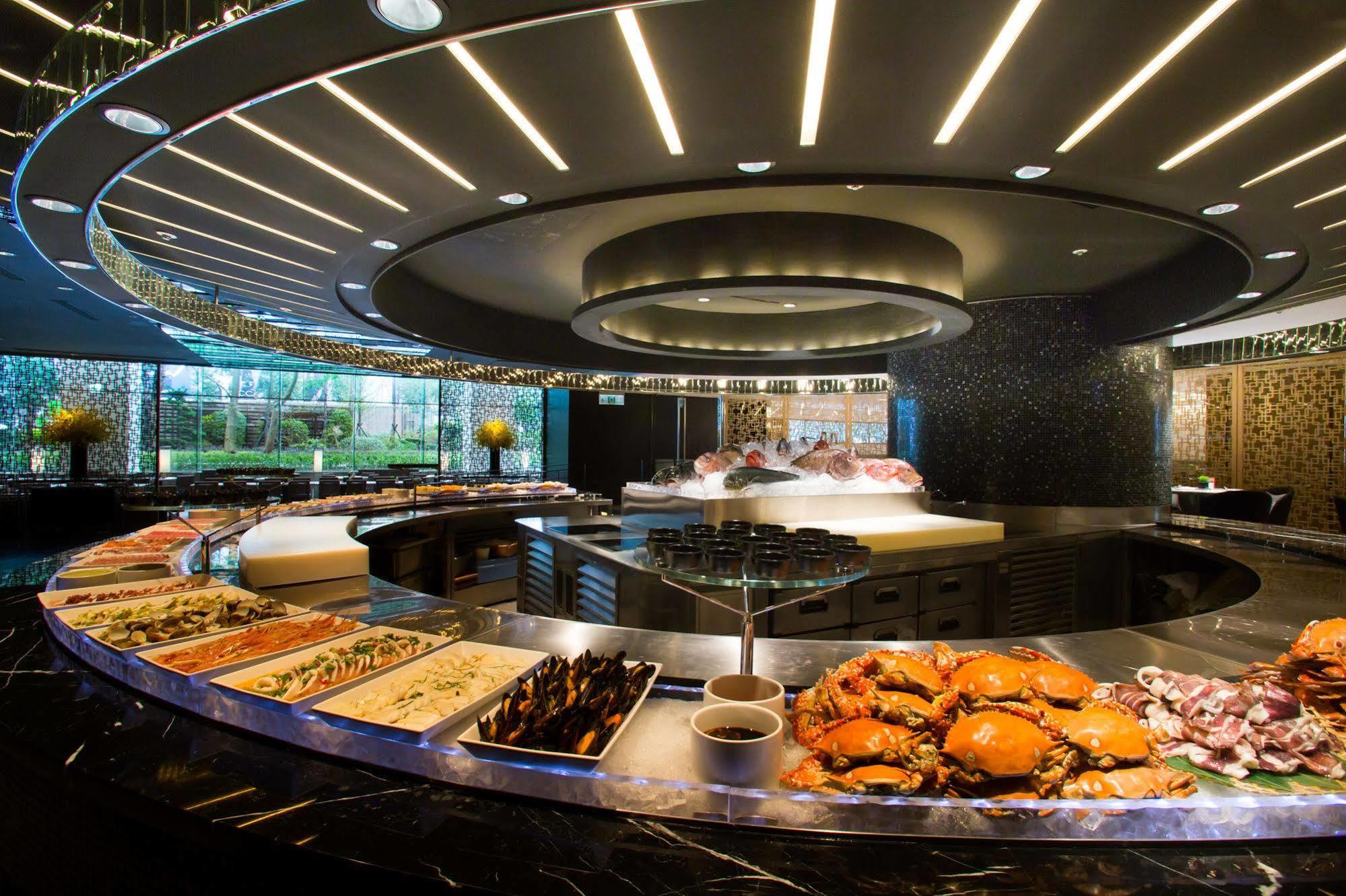 Regent Taipei Hotel Exterior photo The buffet at the restaurant